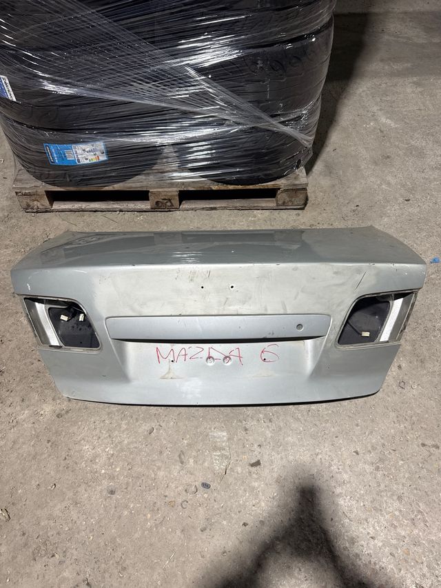 Portón Mazda 6 2005