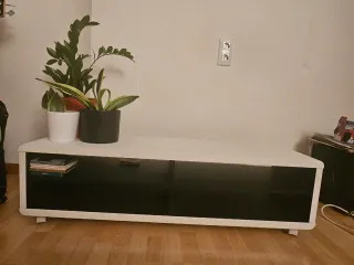 Mueble TV con ruedas