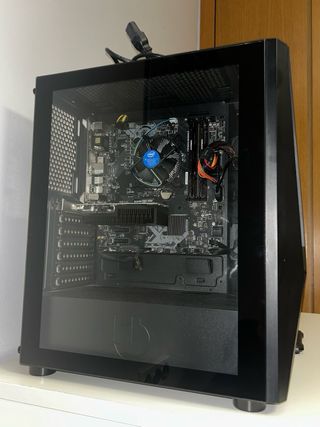 PC Completo (Monitor, Cámara, Teclado y Ratón)