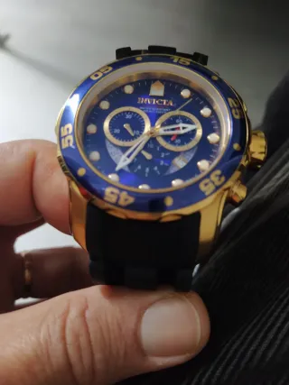 Relógio Invicta Dourado e Azul Cronógrafo