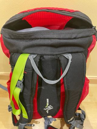 Mochila Millet 30L con sistema Fast Back