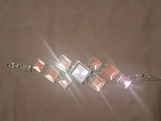 Relojes de varios tipos.