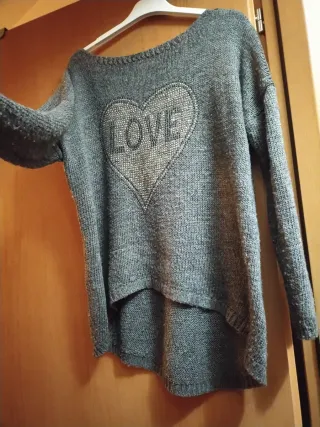 Maglioncino grigio con cuore LOVE