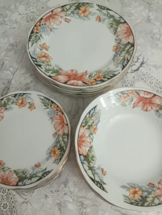 Servizio Piatti Vintage Floreale Porcellana