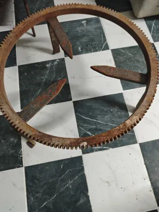 Lote 4 Planchas y 2 Paelleros Metal