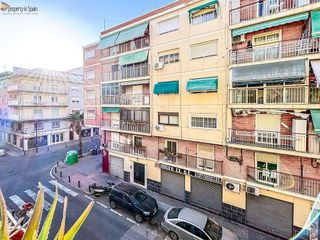 Piso en venta en Carolinas Altas en Alicante