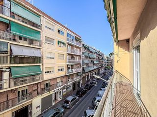 Piso en venta en Carolinas Altas en Alicante