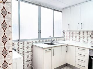 Piso en venta en Carolinas Altas en Alicante