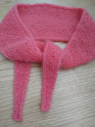 Bufanda Sophie tejida a crochet rosa