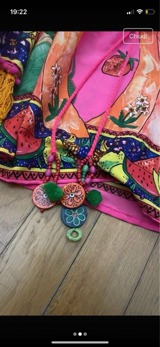 Blusa Multicolor con Pomponcini