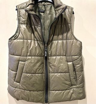 Chaleco acolchado verde caqui