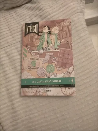 Los intrigo una carta rojo sangre