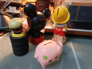 Lote hucha Vintage: Mickey,  Pinocho, publicidad