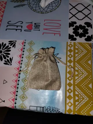 Bolsa pequeña de yute beige