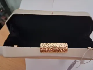 Bolso de fiesta clutch beige y dorado