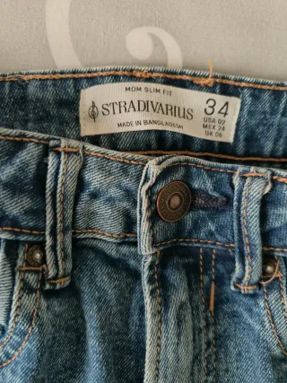 Pantalón Mom Slim Fit Stradivarius Talla 34