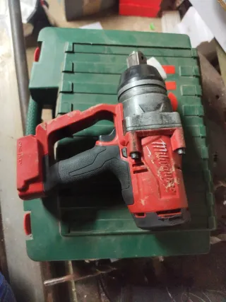 Pistola Llave Impacto M18 Milwaukee para camiones