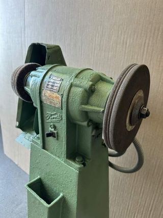 ESMERILADORA INDUSTRIAL FORMI 220/380V