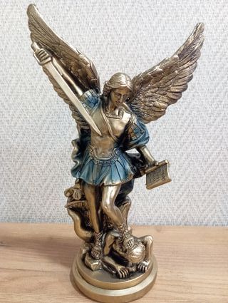 Figura San Miguel Arcángel 30cm
