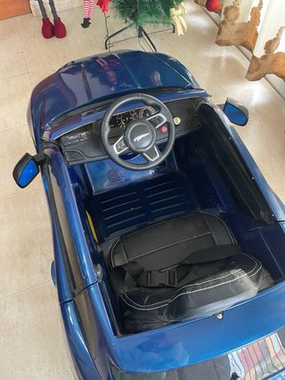 Coche eléctrico infantil azul