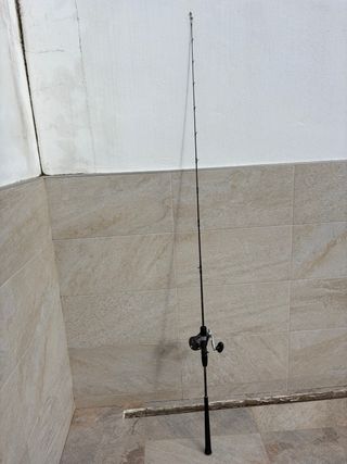 Caña y carrete pesca barco jigging