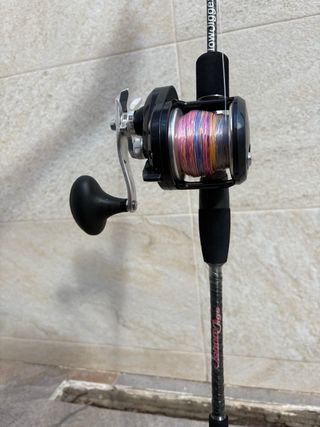 Caña y carrete pesca barco jigging