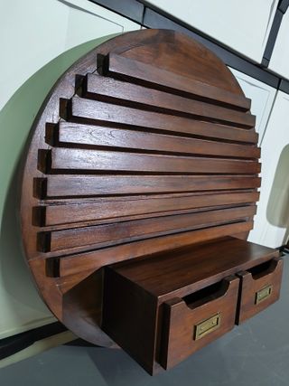 Consola de madera maciza de Teca Porta CDs.