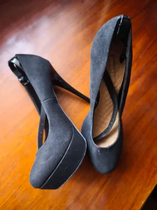 Zapatos de tacón negros