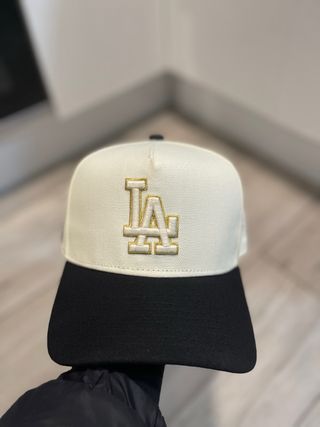 Gorra LA ajustable nueva