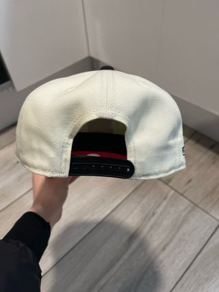 Gorra LA ajustable nueva