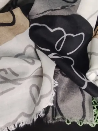 Bufanda / Pashmina Estampado Mariposas