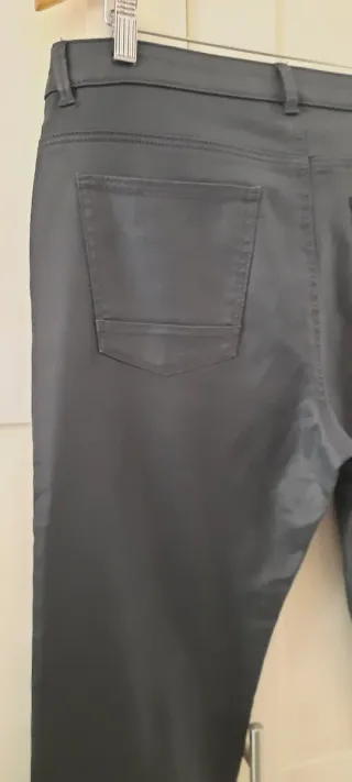 Pantalón Esprit efecto cuero gris T.40