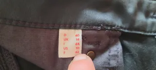 Pantalón Esprit efecto cuero gris T.40