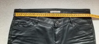 Pantalón Esprit efecto cuero gris T.40