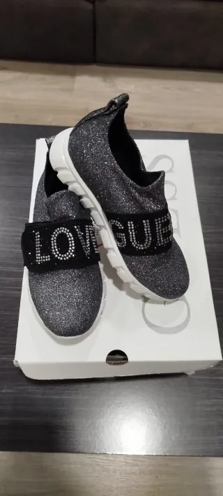 Zapatillas Guess niña plateadas talla 28