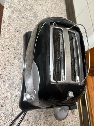 Tostador Negro y Plateado