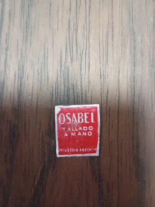 Maschera in legno intagliata a mano