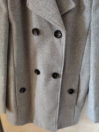 Abrigo corto gris mujer