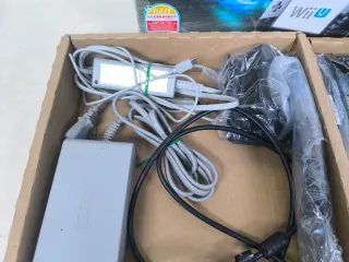 Nintendo Wii U Mario Kart 8 Premium Pack