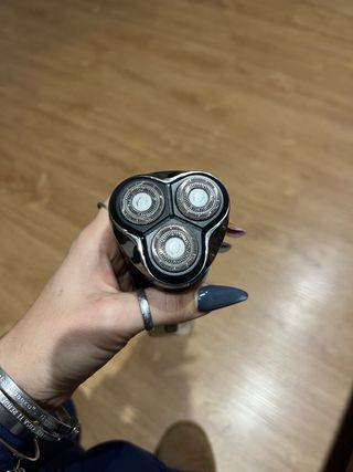 Rasoio Elettrico DOAO Nero e Argento