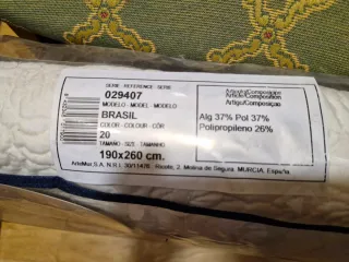 Colcha de cama beige