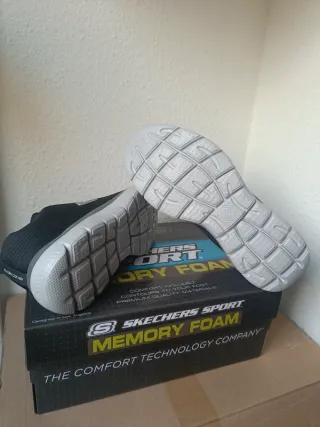 Skechers Summits Talla 40 Negro