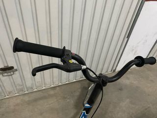 Patinete 2 apoyos azul.