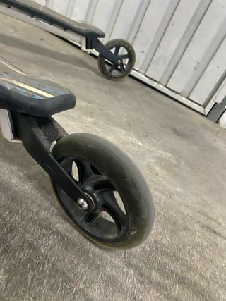 Patinete 2 apoyos azul.