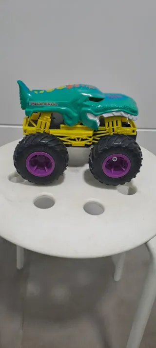 Hot Wheels Mega Wrex RC Camión Monstruo