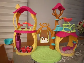 Casa Enchantimals con accesorios