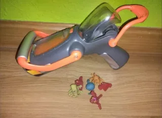 Pistola lanza muñecos