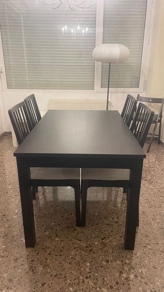 Mesa y sillas comedor
