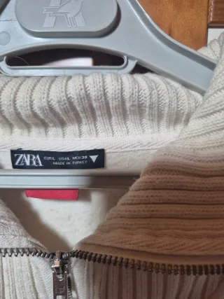 Sudadera Zara Snoopy Beige y Rojo