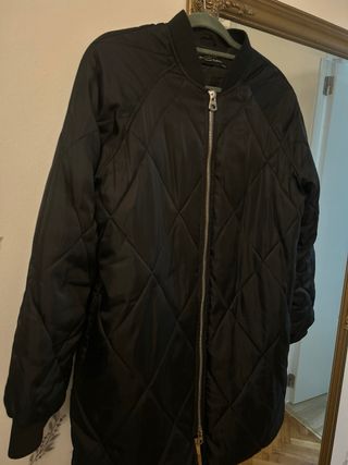 Abrigo largo negro tipo bomber